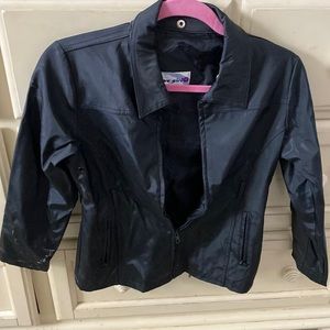 Girls black rain jacket/ windbreaker. Size - large